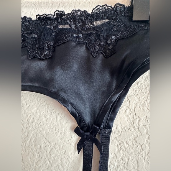Victoria's Secret Other - Victoria's Secret Garter Belt Beautiful Black Silk & Lace Size M Sexy Delicate